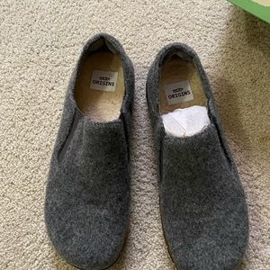 Earth origins house shoes